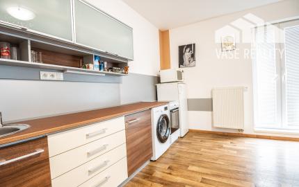 Na prenájom 2-izbový byt, 47 m², Odborárska ul., ihneď voľný