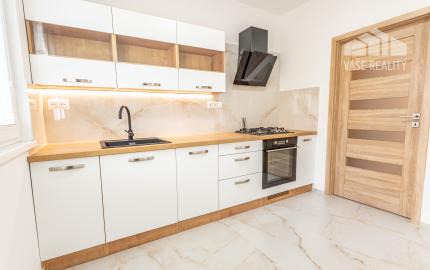 3-izbový byt + balkón, 76 m², Jána Smreka, DNV, kúpou voľný