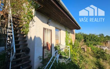 REKREAČNÝ DOMČEK  V CENTRE OBCE OSTROV PRI PIEŠŤANOCH