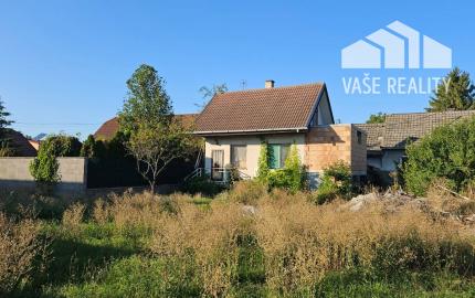 REKREAČNÝ DOMČEK  V CENTRE OBCE OSTROV PRI PIEŠŤANOCH