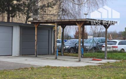 Výnimočná ponuka garáže s prístreškom pre dve autá v Piešťanoch