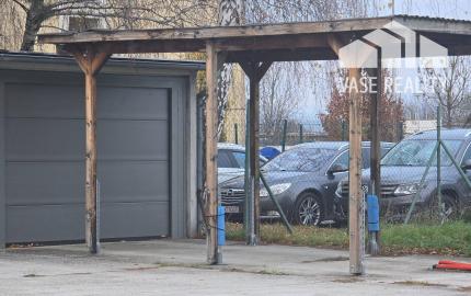 Výnimočná ponuka garáže s prístreškom pre dve autá v Piešťanoch