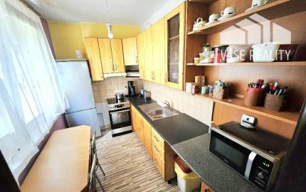 3 izbový byt Bánovce nad Bebravou / CENTRUM MESTA / LOGGIA / PIVNICA