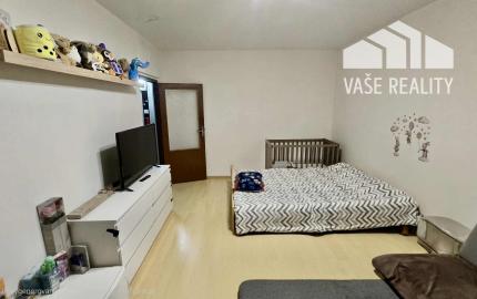 Praktický 1 izbový byt s balkónom a  nerušeným výhľadom, ideálny na investíciu aj prvé bývanie, Piešťany