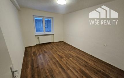 PRENÁJOM Bánovce nad Bebravou/ 2 IZBOVÝ BYT/SEVER/ ČIASTOČNE ZARIADENÝ