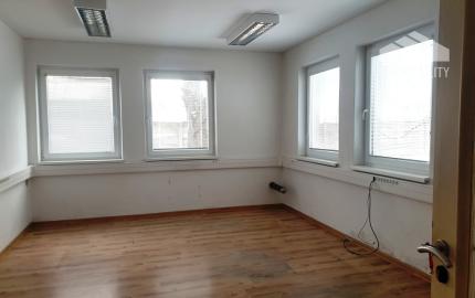 Priemyselný objekt 8000 m2 s halou 991 m2 - Tr. Bohuslavice