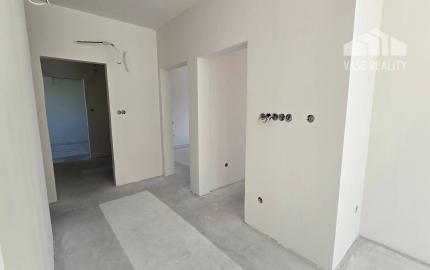 NOVOSTAVBA 4-IZBOVÉHO BUNGALOVU LEN 7 KM OD PIEŠŤAN – SOKOLOVCE