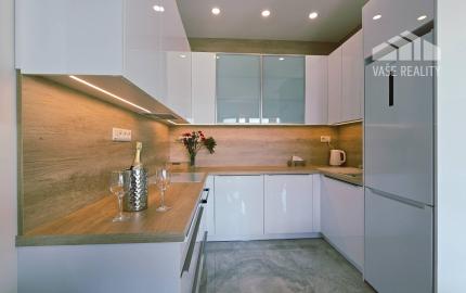 NOVOSTAVBA 4-IZBOVÉHO BUNGALOVU LEN 7 KM OD PIEŠŤAN – SOKOLOVCE