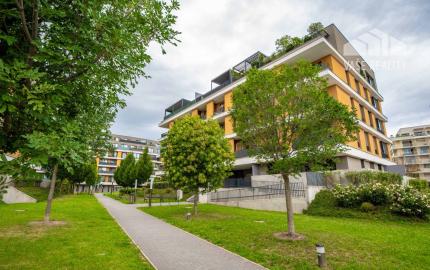 Výnimočný 3-izbový apartmán s balkónom, 71 m², Nový Ružinov