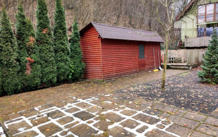 Murovaná chata v rekreačnej oblasti , Moravany nad Váhom - Výtoky