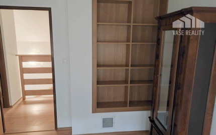 Murovaná chata v rekreačnej oblasti , Moravany nad Váhom - Výtoky