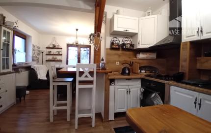 Rodinný dom, Vršatské Podhradie, okres Ilava