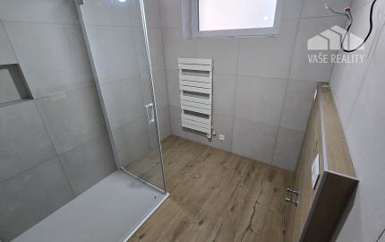 3i BYT 70m² balkón 5m², garáž + parkovacie miesto, novostavba BANKA