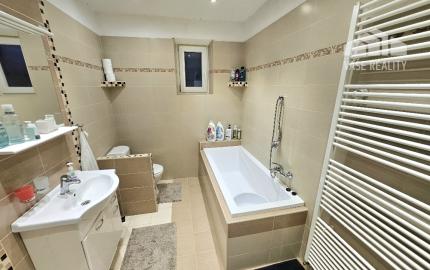 RODINNÝ DOM- VEĽKÉ CHLIEVANY- POZEMOK 1001 m2- 5 IZBOVÝ