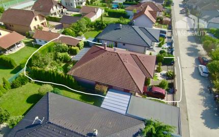 Iba u nás:  Na predaj Zariadený Hotový BUNGALOV bez kompromisov | pri Piešťanoch (6 km)