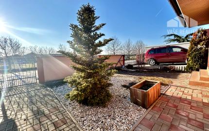 Iba u nás:  Na predaj Zariadený Hotový BUNGALOV, garaz, vysadba v dokoncenej zabyvanej lokalite, pri Piešťanoch (6 km)