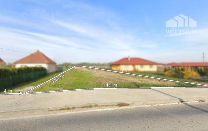 INVESTIČNÝ POZEMOK 6733 m² NA RD  – SOKOLOVCE (okres Piešťany)