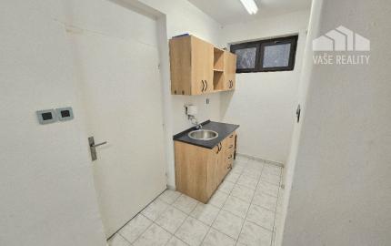 PRENÁJOM OBCHODNÉHO PRIESTORU 120m2/ DUBNIČKA- TRŽNICA