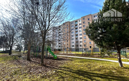 Predaj: slnečný, praktický 1 izbový byt s balkónom a nerušeným výhľadom, Piešťany