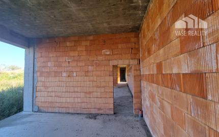 Investičná príležitosť – rozostavaný priemyselný areál s platným stavebným povolením, Drahovce (Piešťany)