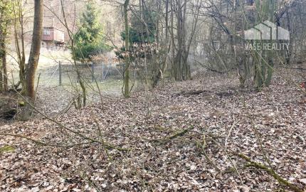 Rekreačný pozemok pri lese 1 139 m2 - možnosť výstavby chatky - Trenčianske Bohuslavice