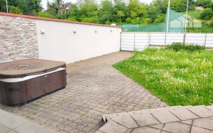 NOVÁ CENA!!! 5 izbový rodinný dom s garážou, Moravany nad Váhom