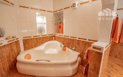 Krásny 7-izbový RD, 328 m² + 1389 m² pozemok, Trebostovo, okres Martin