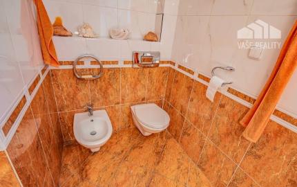 Krásny 7-izbový RD, 328 m² + 1389 m² pozemok, Trebostovo, okres Martin