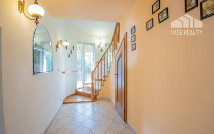 Krásny 7-izbový RD, 328 m² + 1389 m² pozemok, Trebostovo, okres Martin