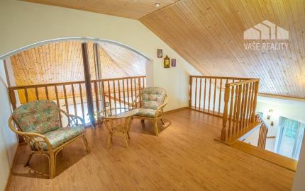 Krásny 7-izbový RD, 328 m² + 1389 m² pozemok, Trebostovo, okres Martin