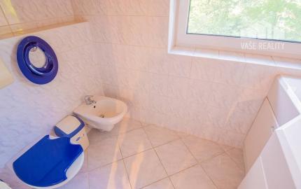 Krásny 7-izbový RD, 328 m² + 1389 m² pozemok, Trebostovo, okres Martin