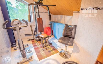 Krásny 7-izbový RD, 328 m² + 1389 m² pozemok, Trebostovo, okres Martin