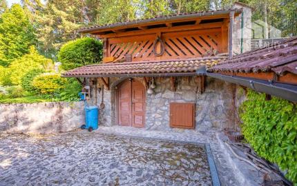 Krásny 7-izbový RD, 328 m² + 1389 m² pozemok, Trebostovo, okres Martin