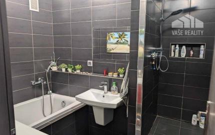 Predaj 3 izbový moderný byt v centre s balkónom