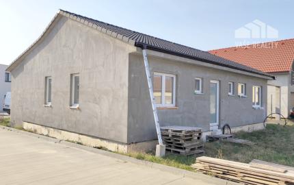 Novostavba rodinného domu-bungalov, Sokolovce