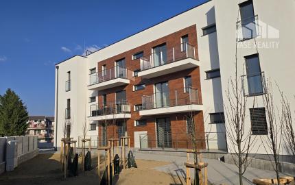 3i BYT 70m² balkón 5m², garáž + parkovacie miesto, novostavba BANKA