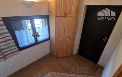 Rekreačný dom – murovaná chata s krbom, kanalizáciou a novou strechou, Dobrá Voda