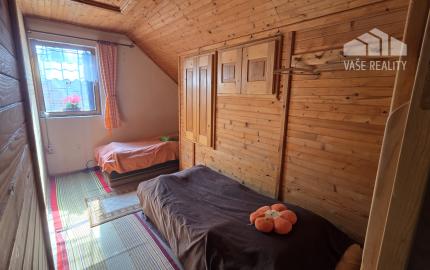 Rekreačný dom – murovaná chata s krbom, kanalizáciou a novou strechou, Dobrá Voda