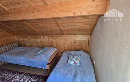 Rekreačný dom – murovaná chata s krbom, kanalizáciou a novou strechou, Dobrá Voda