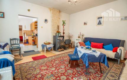 Útulný rodinný dom s garážou a krbom v pokojnej obci Závod – len 45 km od Bratislavy