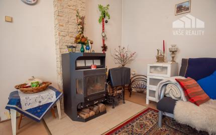 Útulný rodinný dom s garážou a krbom v pokojnej obci Závod – len 45 km od Bratislavy