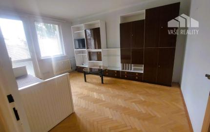 Svetlý 2-izbový byt s balkónom v žiadanej lokalite – Staničná ulica, Piešťany – 49,3 m²