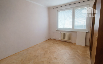 Svetlý 2-izbový byt s balkónom v žiadanej lokalite – Staničná ulica, Piešťany – 49,3 m²