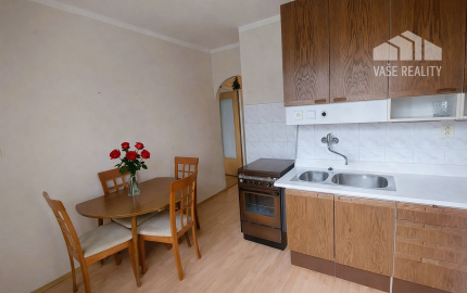 Svetlý 2-izbový byt s balkónom v žiadanej lokalite – Staničná ulica, Piešťany – 49,3 m²