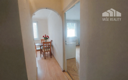 Svetlý 2-izbový byt s balkónom v žiadanej lokalite – Staničná ulica, Piešťany – 49,3 m²