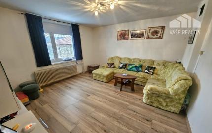 RODINNÝ DOM-HORNÉ OZOROVCE-POZEMOK 566 m2- 3,5 IZBOVÝ/ GARÁŽ