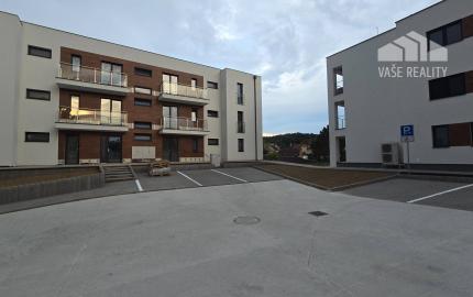 3i BYT 70m² balkón 5m², garáž + parkovacie miesto, novostavba BANKA