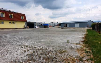 Priemyselný areál 9 000 m2 s montovanou halou 340 m2 - Nové Mesto n/V