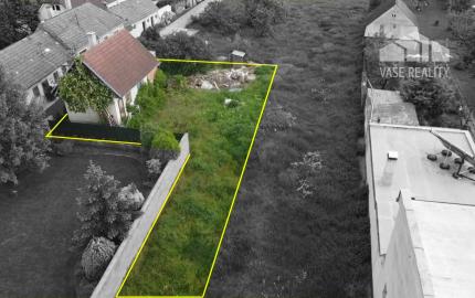 REKREAČNÝ DOMČEK  V CENTRE OBCE OSTROV PRI PIEŠŤANOCH