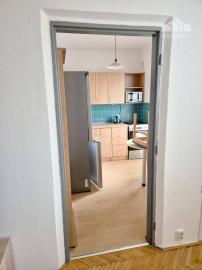 Prenájom 1-izbového bytu, A. Hlinku Piešťany